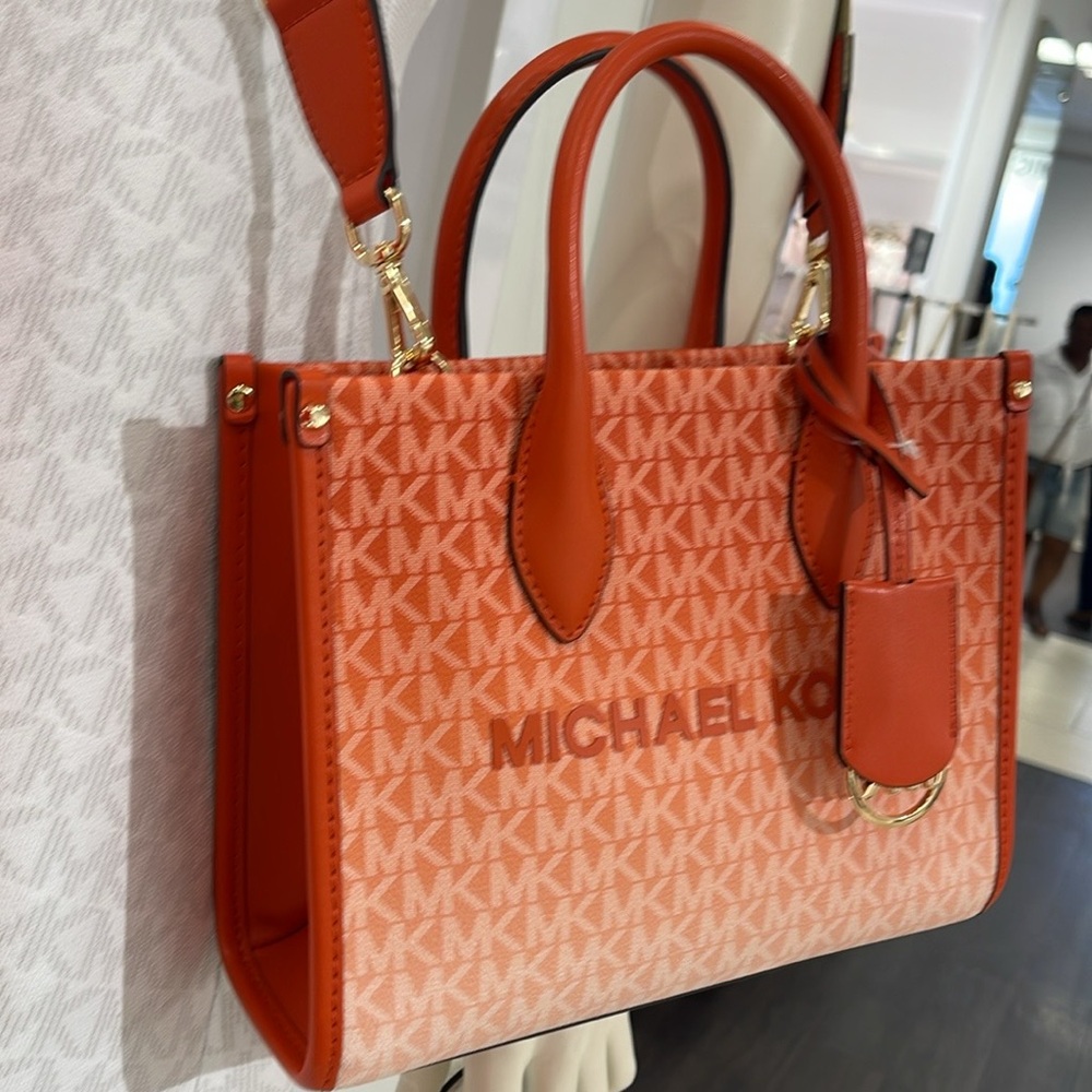 Michael Kors Mirella Small Ombré Signature Logo Crossbody XBODY Shopper Bag
NWt - Picture 12 of 16
